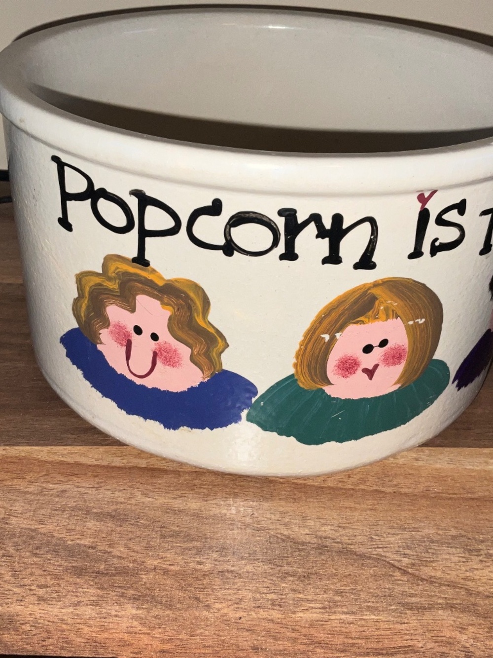 Robinson-Ransbottom Hand Painted Popcorn Crock Bowl 2 qt.